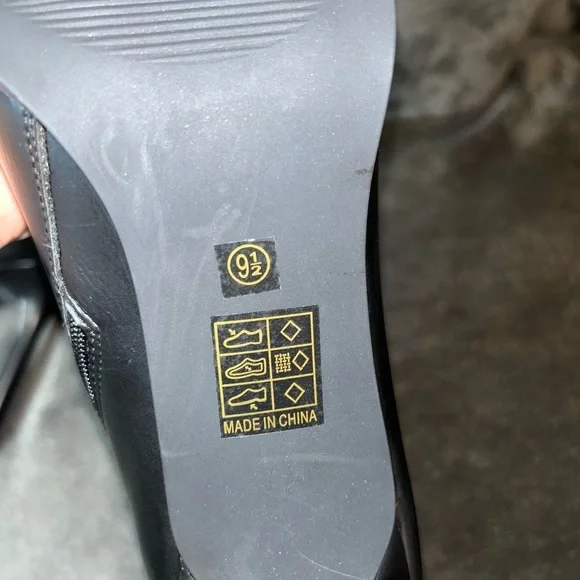 NWOT Journee Collection Size 9.5 Black Side Zip Pointed Toe Bootie Heels - Picture 6 of 6